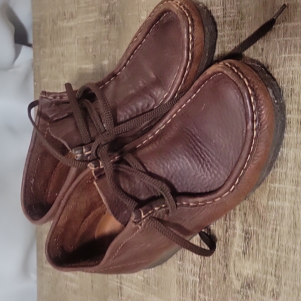 Clarks Originals Wallabee size 6 1/2 Brown Leather